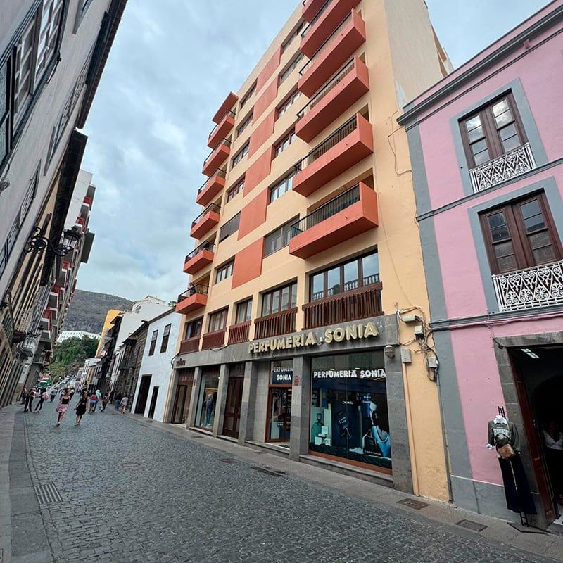 02. Casa Mérida - Perfumería Sonia